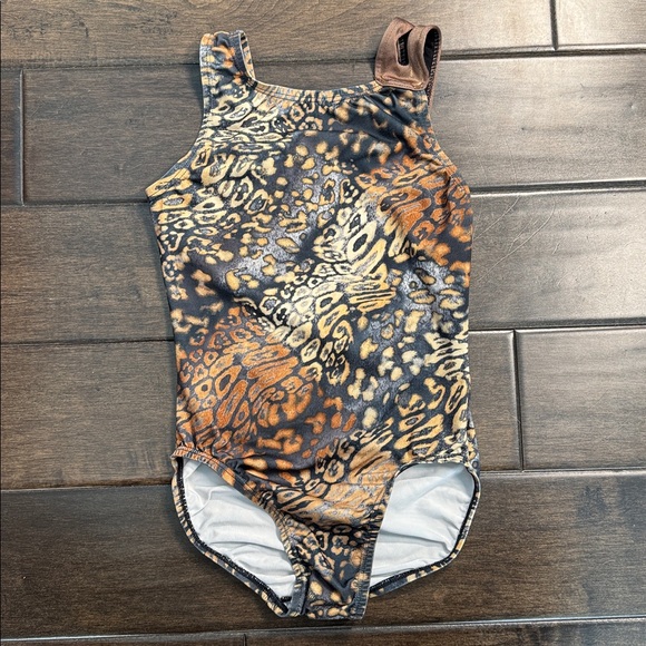 Satara Leos Tops - ❤️3/$30 Satara Leos Leopard Print Leotard